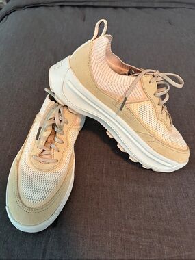 Sorel Peach/cream shoes